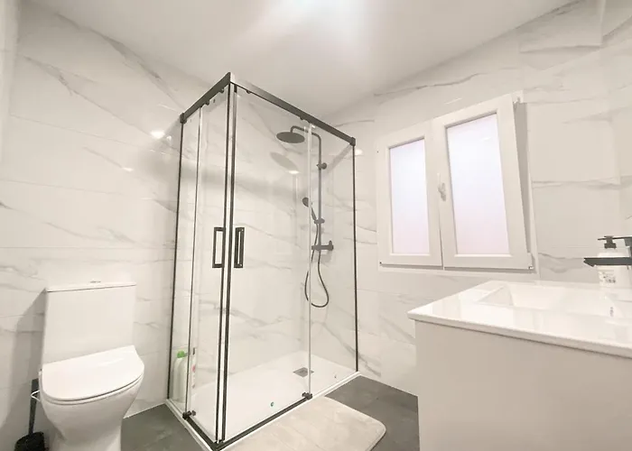 Moderno Piso Centrico Al Lado De La Playa Apartament Gijón