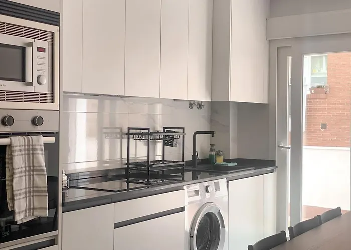 Moderno Piso Centrico Al Lado De La Playa Gijón