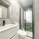 Apartamento Moderno Piso Céntrico Al Lado De La Playa Gijón