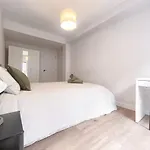 Moderno Piso Céntrico Al Lado De La Playa *