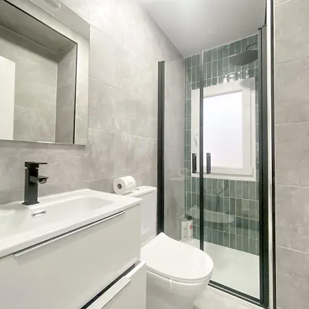 Apartment Moderno Piso Centrico Al Lado De La Playa Gijon