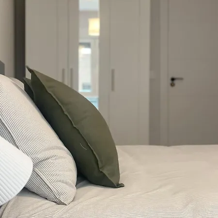 Moderno Piso Centrico Al Lado De La Playa *