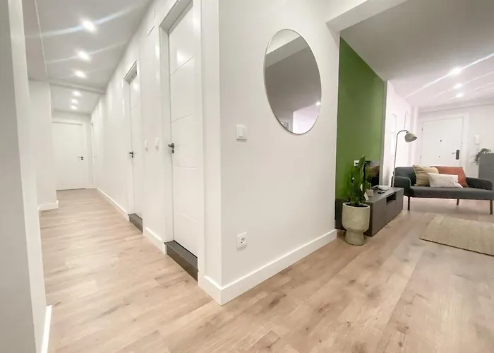 Moderno Piso Centrico Al Lado De La Playa * Χιχόν